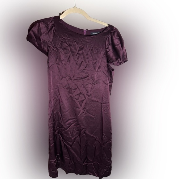 BANANA Republic plum dress size 2 EUC Shell: 100% silk lining: 100% poly - Picture 2 of 3